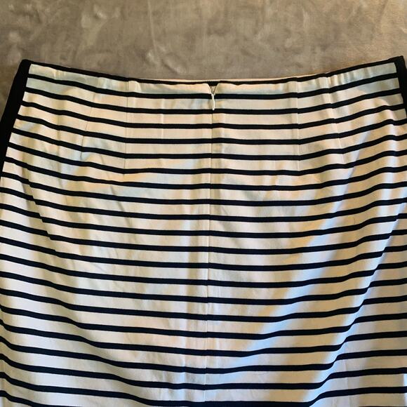 White House Black Market Striped Pencil Skirt Women's 14 Stretchy Slim (0351) - Picture 8 of 10